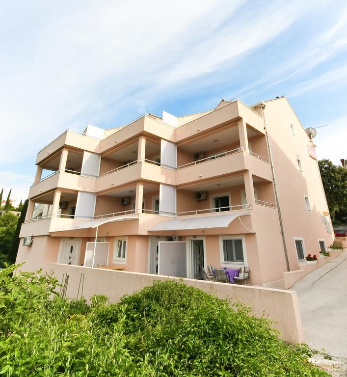 Apartments Villa Ana 1 تْسافتات المظهر الخارجي الصورة